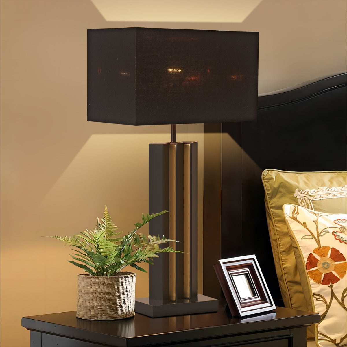 ContemporaryGold_BlackBedsideTableLamp-5