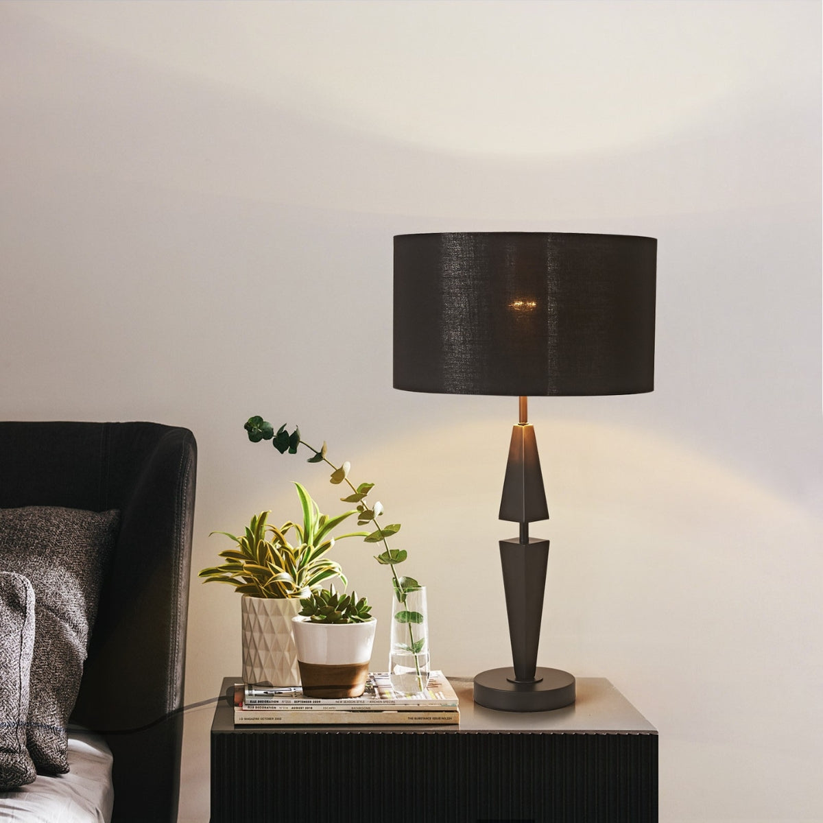 ModernAllBlackTableLamp-7