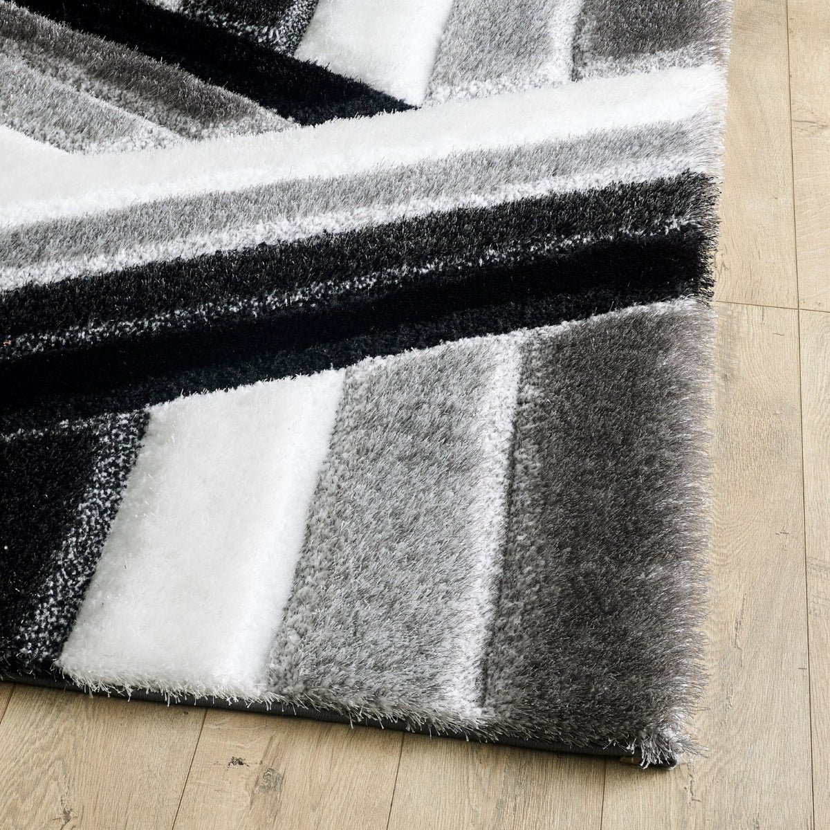 Saturn Black and Grey Abstract Diamond Pattern Rug