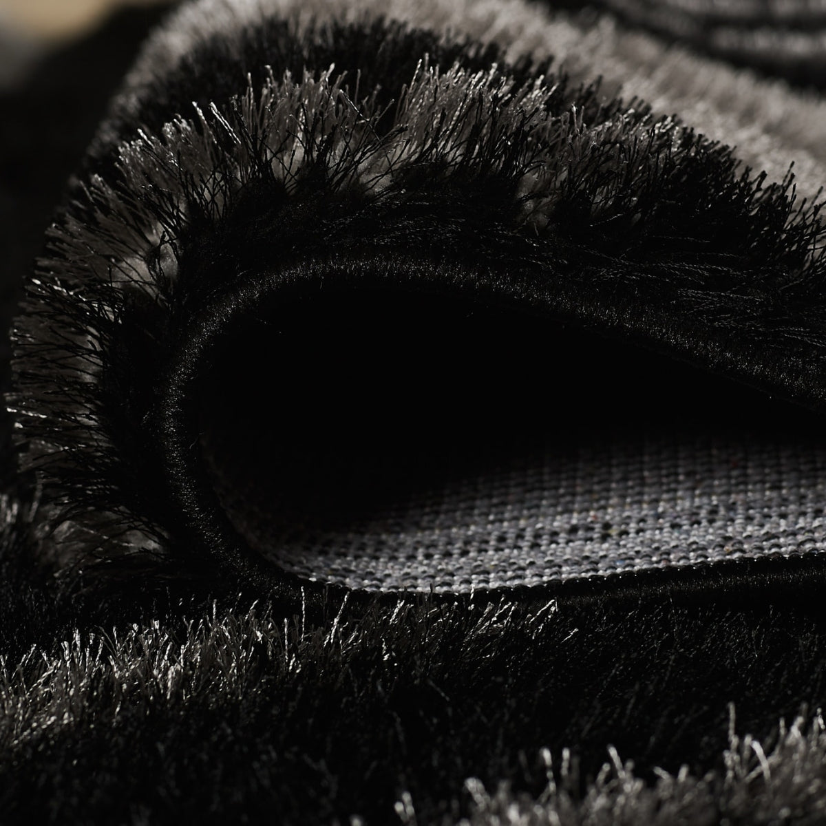VenusAbstractBlackandGreyGeometricRug-5