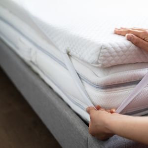 displaying contents of a memory foam mattress