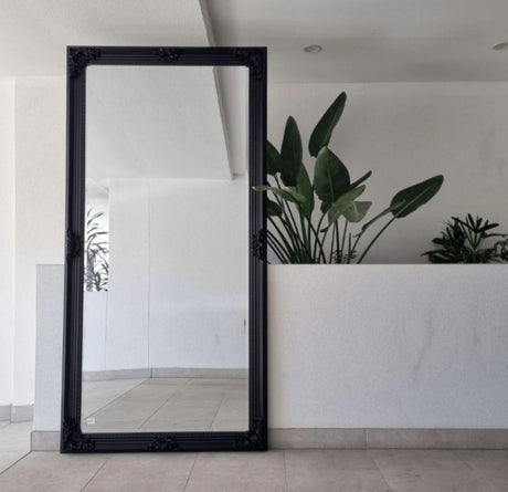 Black Mirrors