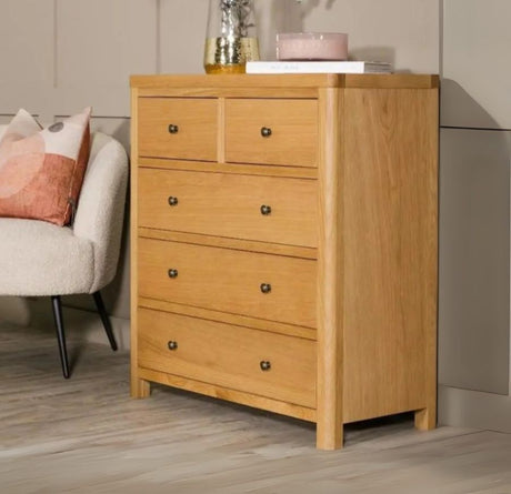 Oak Chest of Drawers