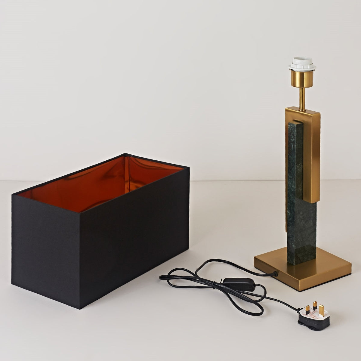 ArtDecoGold_BlackTableLampwithMarbleBase-5