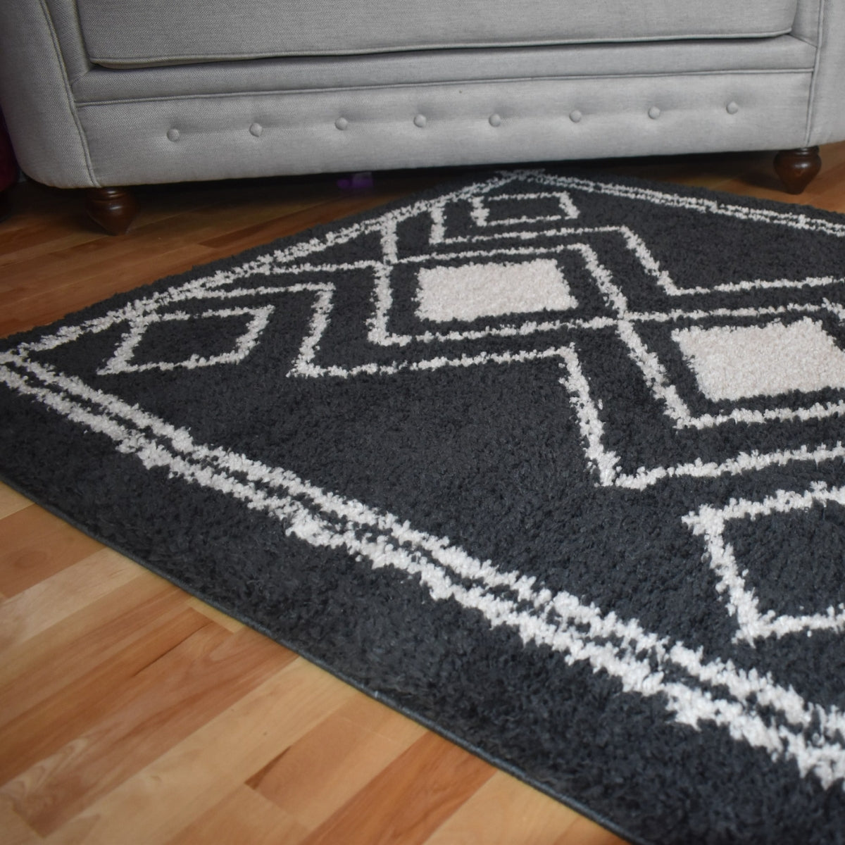 AshtonGreyDiamondDesignRug-3