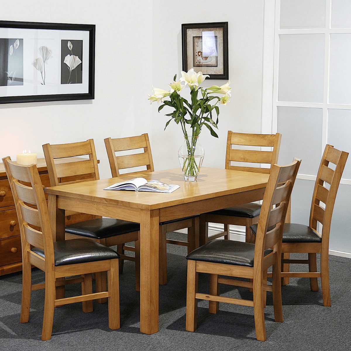 Dallas dining table