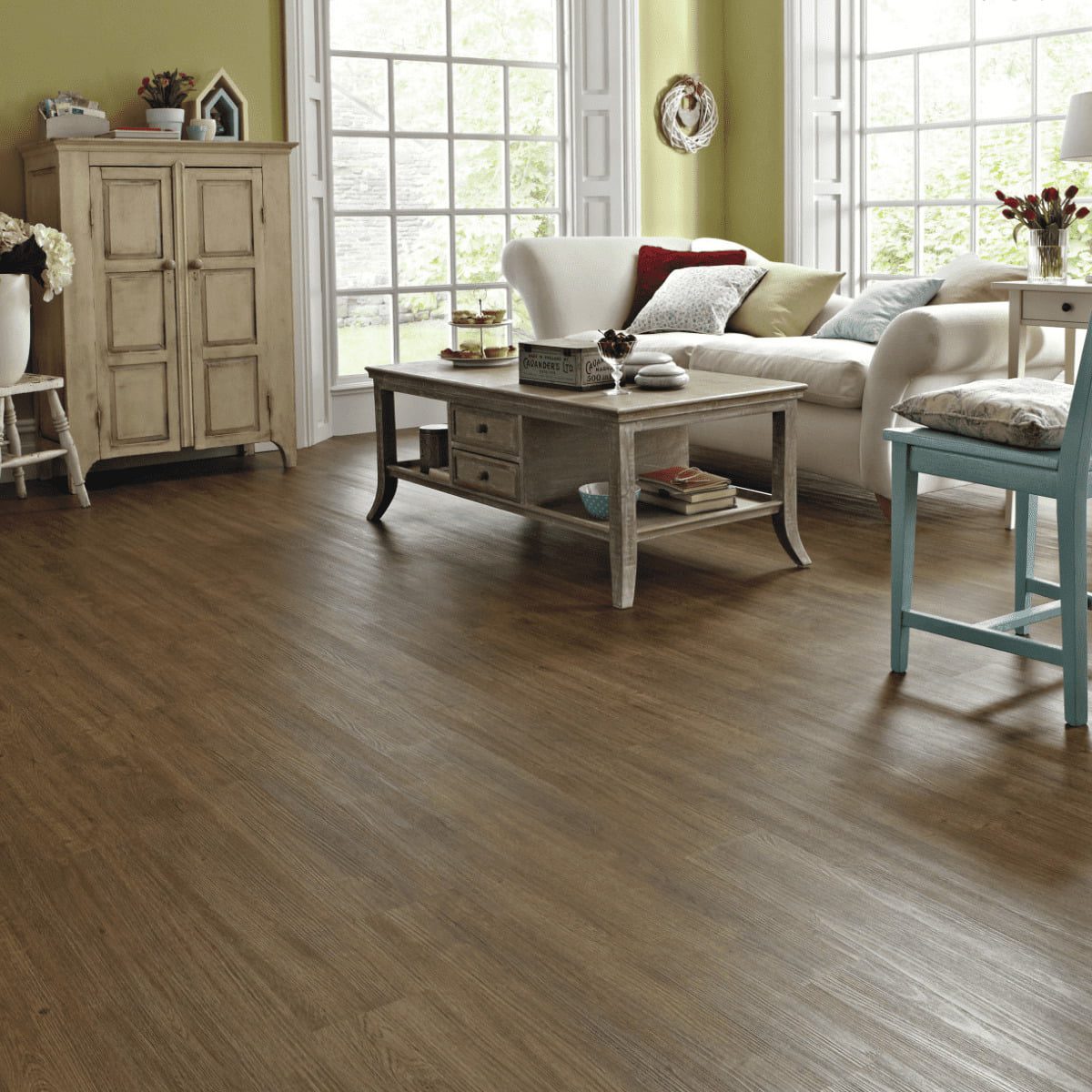 Knight Tile - Karndean