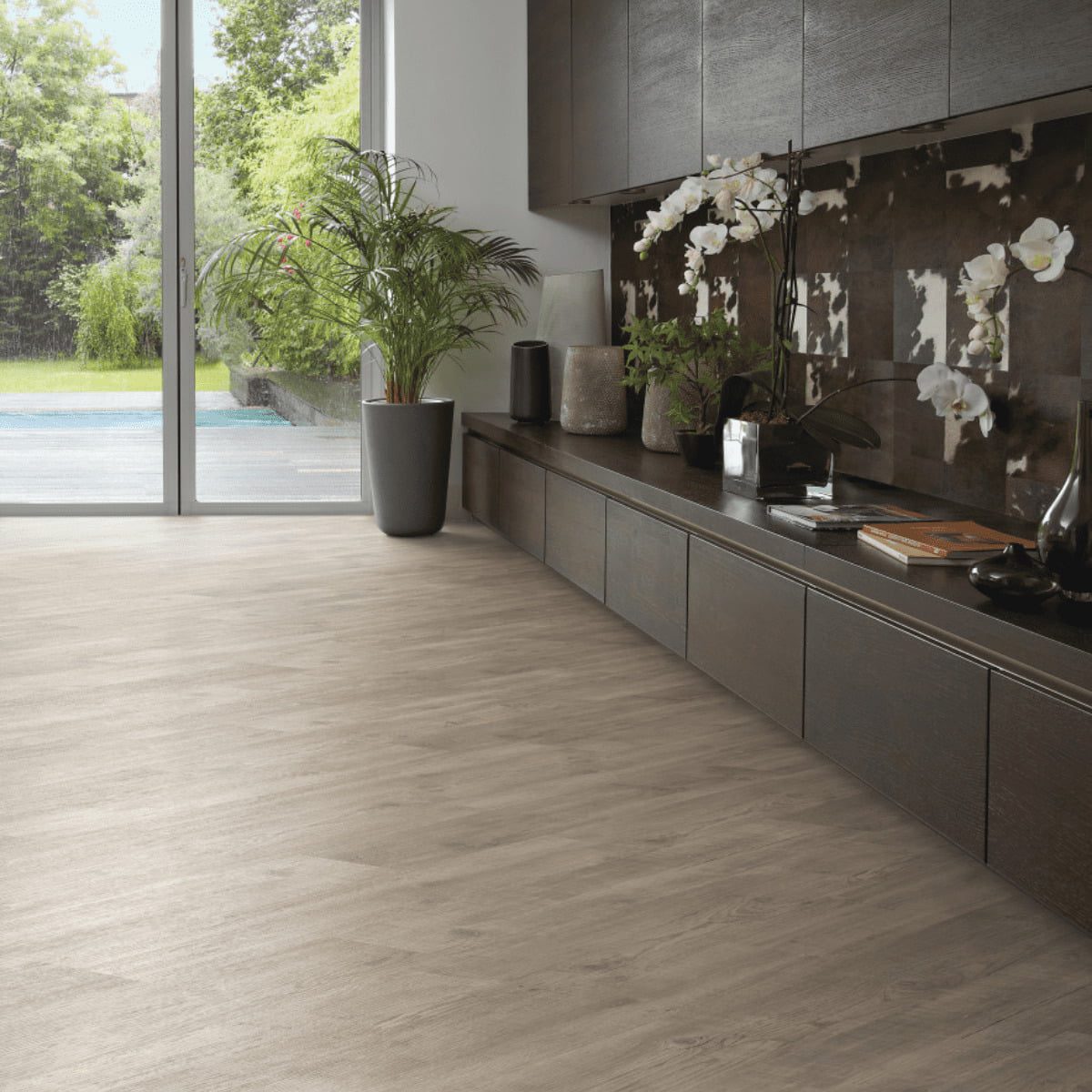 Knight Tile - Karndean