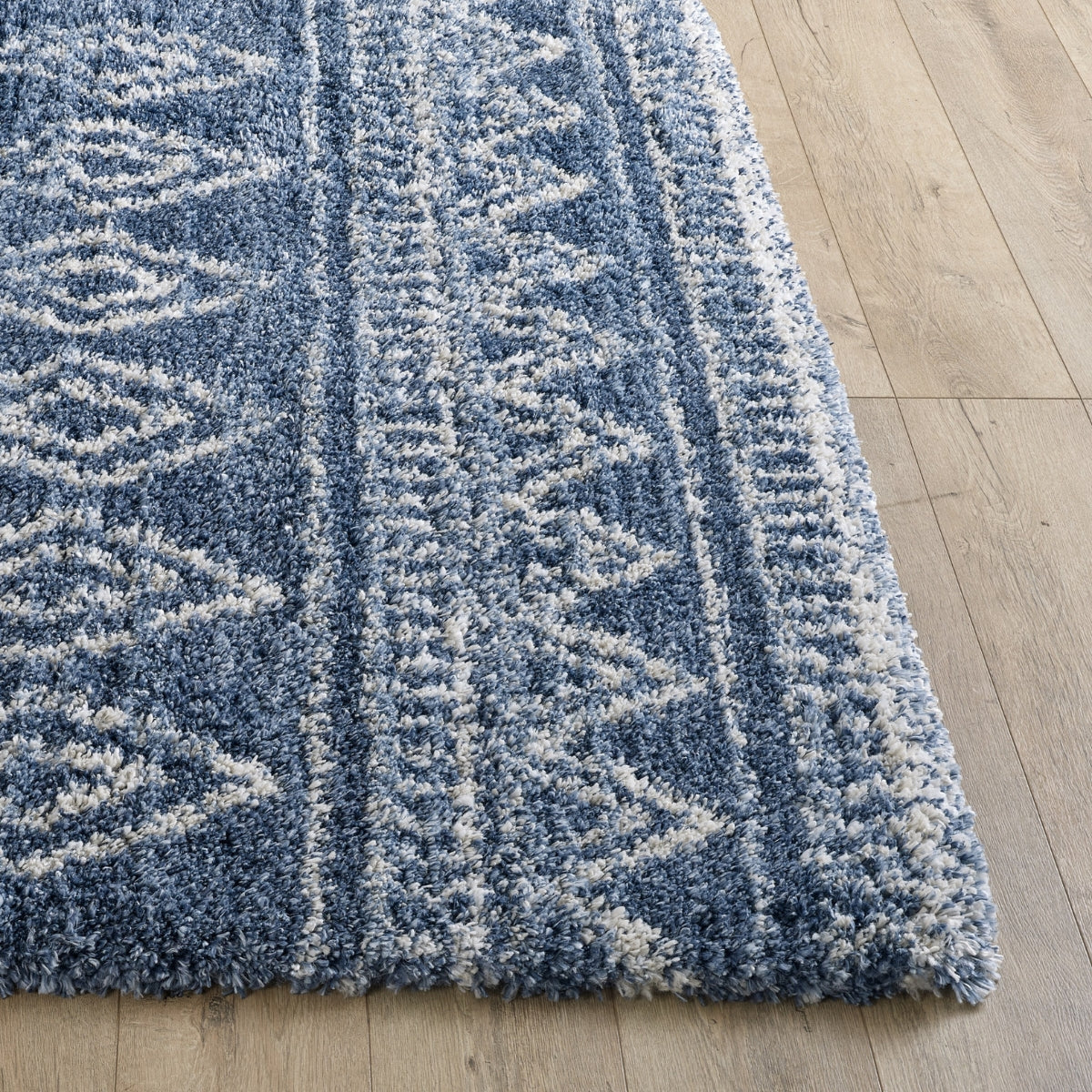 VeniceBlueDiamondDesignPlushRug-3