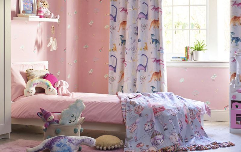 1 Childrens single bed and pink duvet 1.jpg