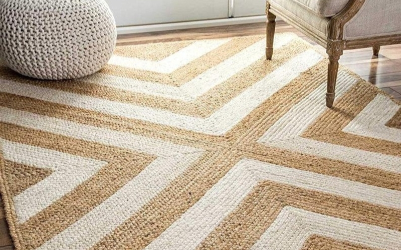 a braided rug with border