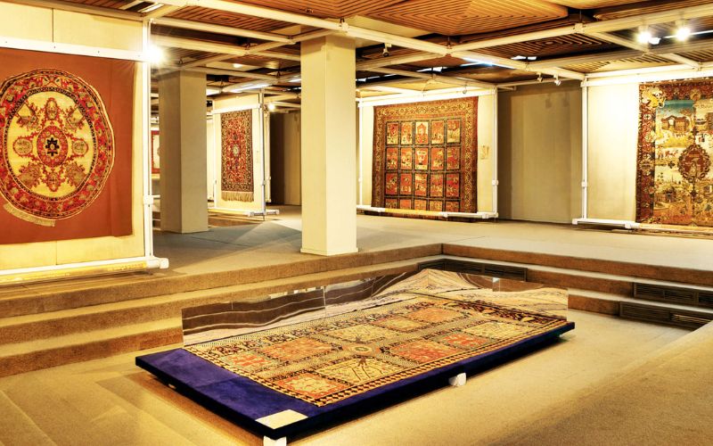 carpet museum Iran