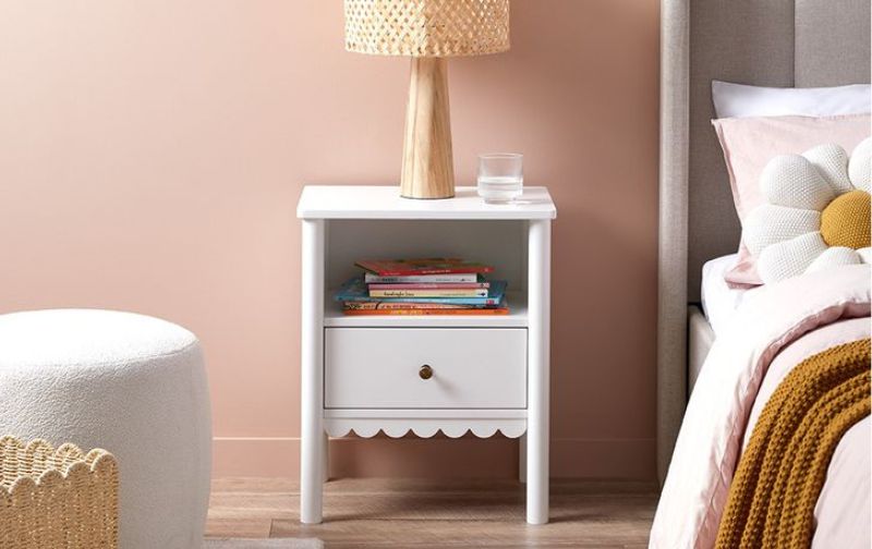 scallop detail dressing table
